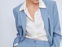 Однобортный жакет полуприлегающего силуэта