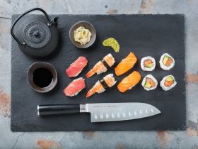 Нож кухонный Samura Mo-V Сантоку - SM-0094, сталь AUS-8, рукоять G10, 180 мм