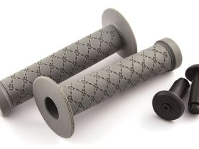 Грипсы Clark's С100 BMX с фланцами и заглушками (черный 145 мм)