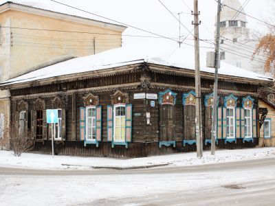 Особняк Попова. Здесь находилась типография газеты "Восточное обозрение", где бывали видные народники и марксисты