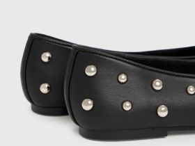 Балетки с заклёпками, Черный