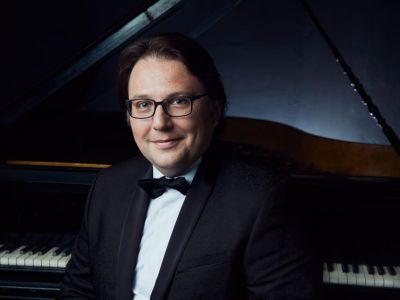 Билеты на Павел Попов. Шоссон, Пуленк, Равель (Филармония им. Шостаковича. Малый зал) / Концерт | Афиша | ИнфоТаймс