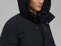 Утепленная куртка с капюшоном