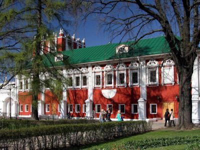 Палаты царицы Евдокии Лопухиной