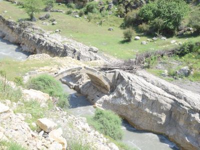 Каменный арочный мост