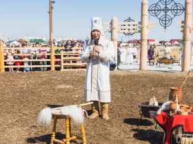 Первый этнопарк «Ытык сир» открылся в Якутске