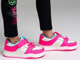 Кроссовки для девочек