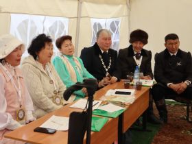 Около 100 сказителей Олонхо борются за звание лучшего в Нерюнгринском районе