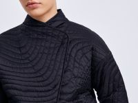 Утепленная куртка прямого силуэта