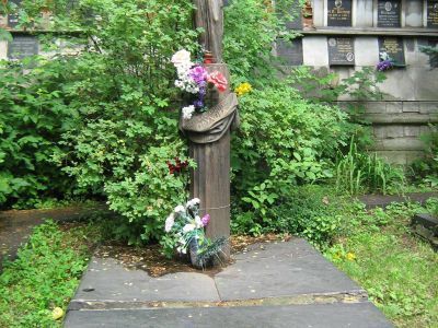 Могила Обуховой Надежды Андреевны (1886-1961), оперной певицы