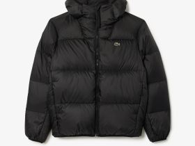 Мужской короткий влагоотталкивающий и ветроустойчивый пуховик Lacoste с капюшоном