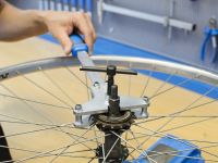 Универсальный съемник односкоростных трещоток Unior 1722/2BI (серебристый / красный)