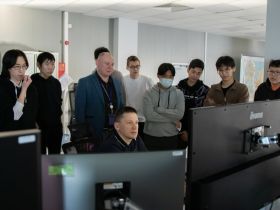 Якутских школьников познакомили с работой авиадиспетчеров