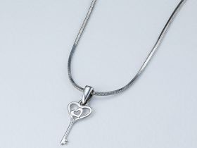 Подвеска из серебра с бриллиантом э0601пд01158300