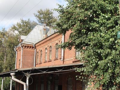 Железнодорожная станция Шувалово, в том числе: вокзал, жилой дом, служебный корпус