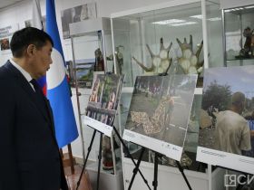 В здании Ил Тумэна отрылась фотовыставка «Хроники террора украинского неонацистского режима»