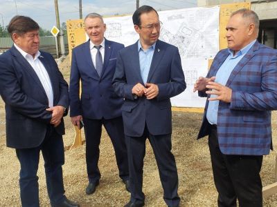 Народный депутат Сергей Ларионов работает в Усть-Майском районе