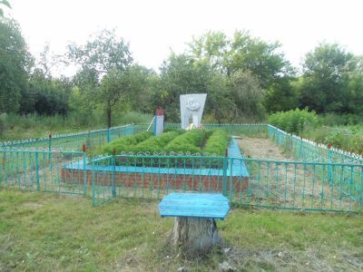 Братская могила воинов, погибших в 1943 г.