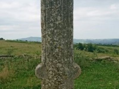 Каменный орнаментированный столб "Летней мечети"