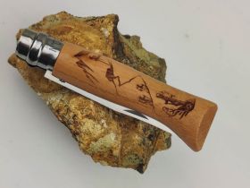 Нож Opinel №8 Alpine adventures, нержавеющая сталь, рукоять дуб, гравировка пеший туризм