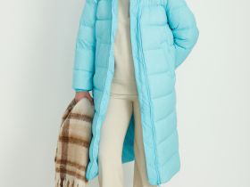 Пуховое пальто с воротником-стойкой