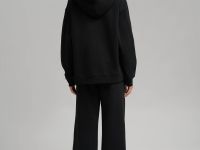 Толстовка объемного кроя из футера