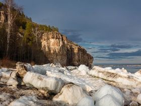 Водопады и ледяные пещеры скал Еланка Куччугуй Кэтэмэ - скалы Еланки - п. Еланка