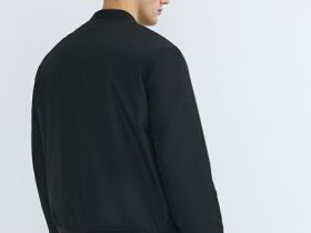 Утеплённый бомбер, Черный