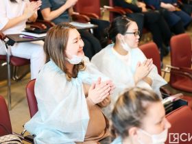 День беременных женщин отметили в перинатальном центре Якутска