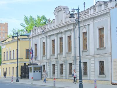 Городская усадьба Алексеевых, 1-я треть - конец XIX в., архитекторы Н.И.Козловский (?), И.П.Залесский