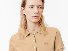 Женское поло Lacoste приталенного кроя из эластичного хлопка