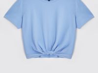 Футболка с узлом