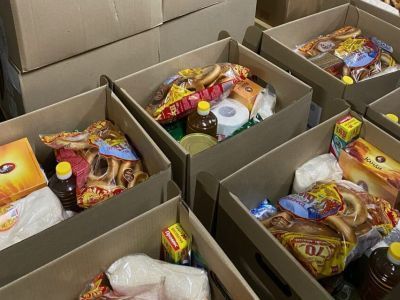 Гуманитарный груз, отправленный Якутией, раздают жителям Луганской народной республики