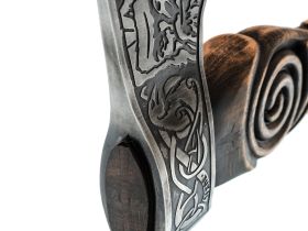 Кованый топор Ворон