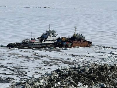 В Якутии на месте затонувших во время ледохода судов разлива нефтепродуктов не обнаружили