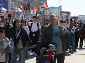 Фото. В Якутске акция «Бессмертный полк» собрала более 50 тысяч человек