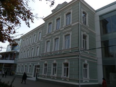 Здание гимназии