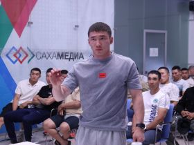 Сдвижков и Матаннанов — в первом круге мас-рестлинга. Участники Игр Дыгына вытянули жребий
