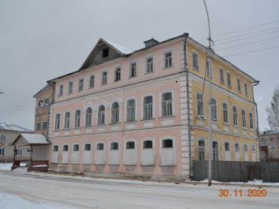 Дом жилой (ресторан "Париж")