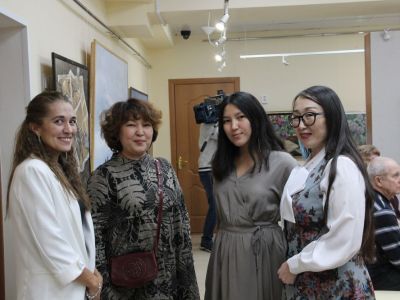 «От времени до пространства»: выставка Прасковьи и Кристины Новгородовых