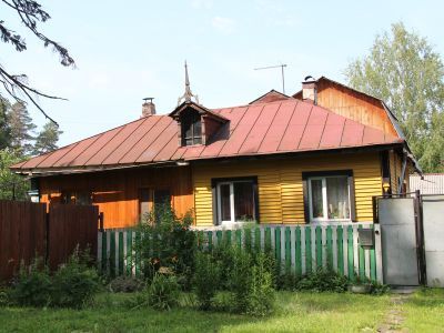 Дом жилой для служащих