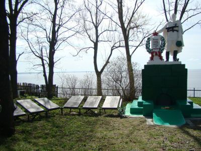 Братская могила воинов Советской Армии, погибших в 1944 г.