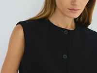 Укороченный жилет, Черный