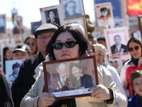 Фото. В Якутске акция «Бессмертный полк» собрала более 50 тысяч человек