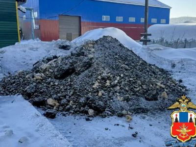 В Якутии водитель предприятия украл и продал 33 тонны угля