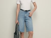 Поло приталенного силуэта с вышивкой