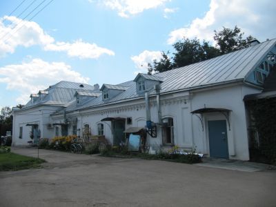 Вратницкий корпус с бакалейной лавкой