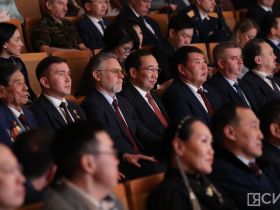 Торжественное собрание общественности ко Дню республики состоялось в Якутске