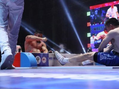 Две сломанные палки: самую зрелищную схватку чемпионата мира показал Дмитрий Попов из Якутии