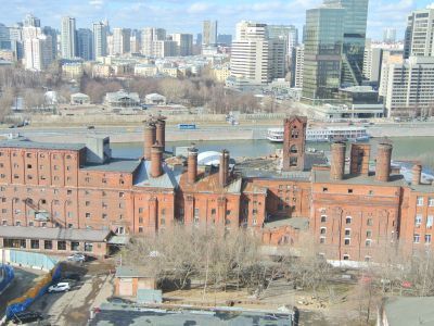 Солодовенный корпус: - солодовни, овины, 1875-1876 гг., 1895-1898 гг., архитектор А.Е.Вебер, 1904-1907 гг., архитектор Р.И.Клейн; - водонапорная башня, 1904 г., архитектор Р.И.Клейн; - элеватор, между 1909-1912 гг., архитектор Р.И.Клейн